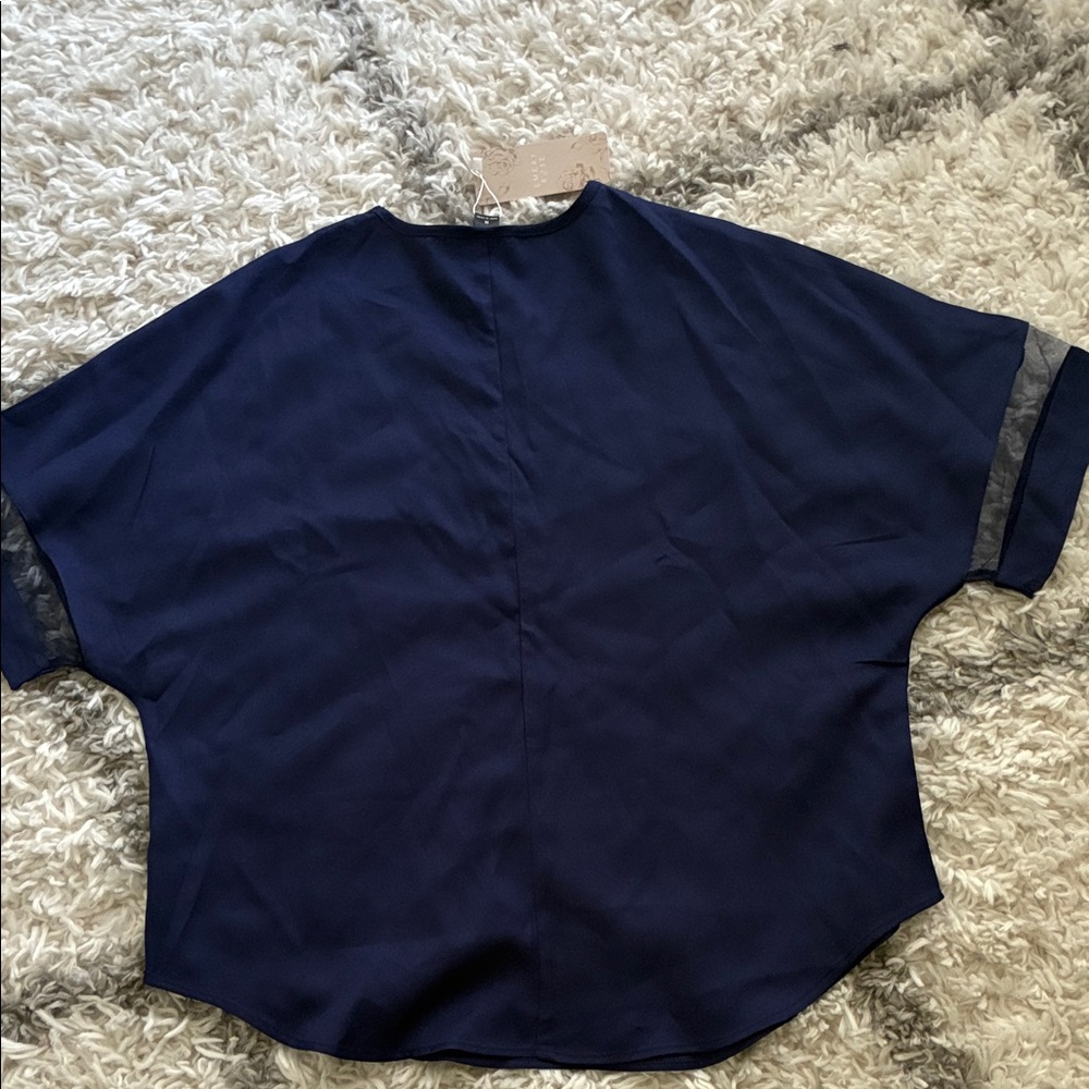 Chic Navy V-Neck Blouse with Lace Trim - Picture 6 of 6